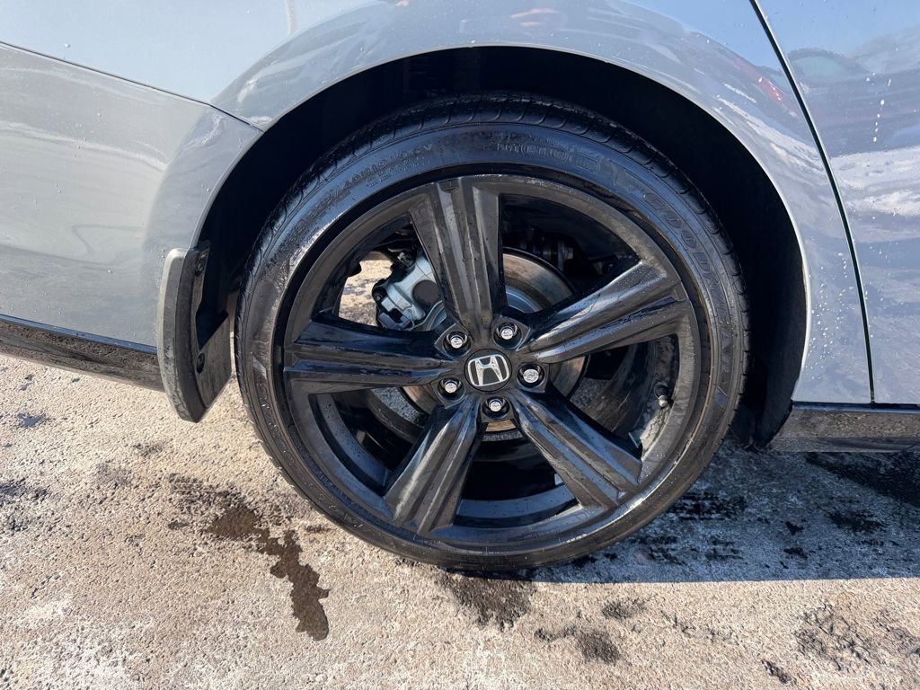 Used 2025 Honda Accord Sport image 11