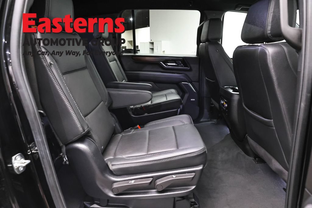Used 2025 GMC Yukon XL Denali AWD/4WD image 27