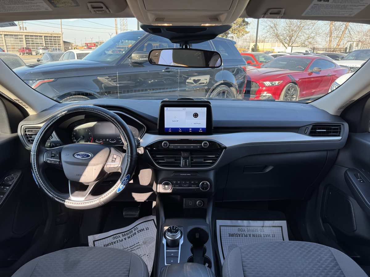Used 2020 Ford Escape SE image 20