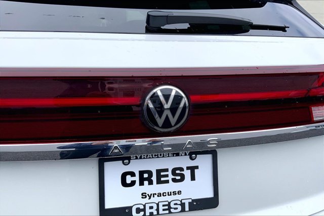 Used 2025 Volkswagen Atlas Cross Sport SEL Premium R-Line AWD/4WD image 31