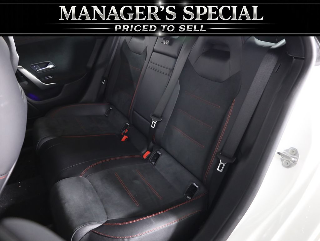 Used 2022 Mercedes-Benz CLA 250 4MATIC image 31