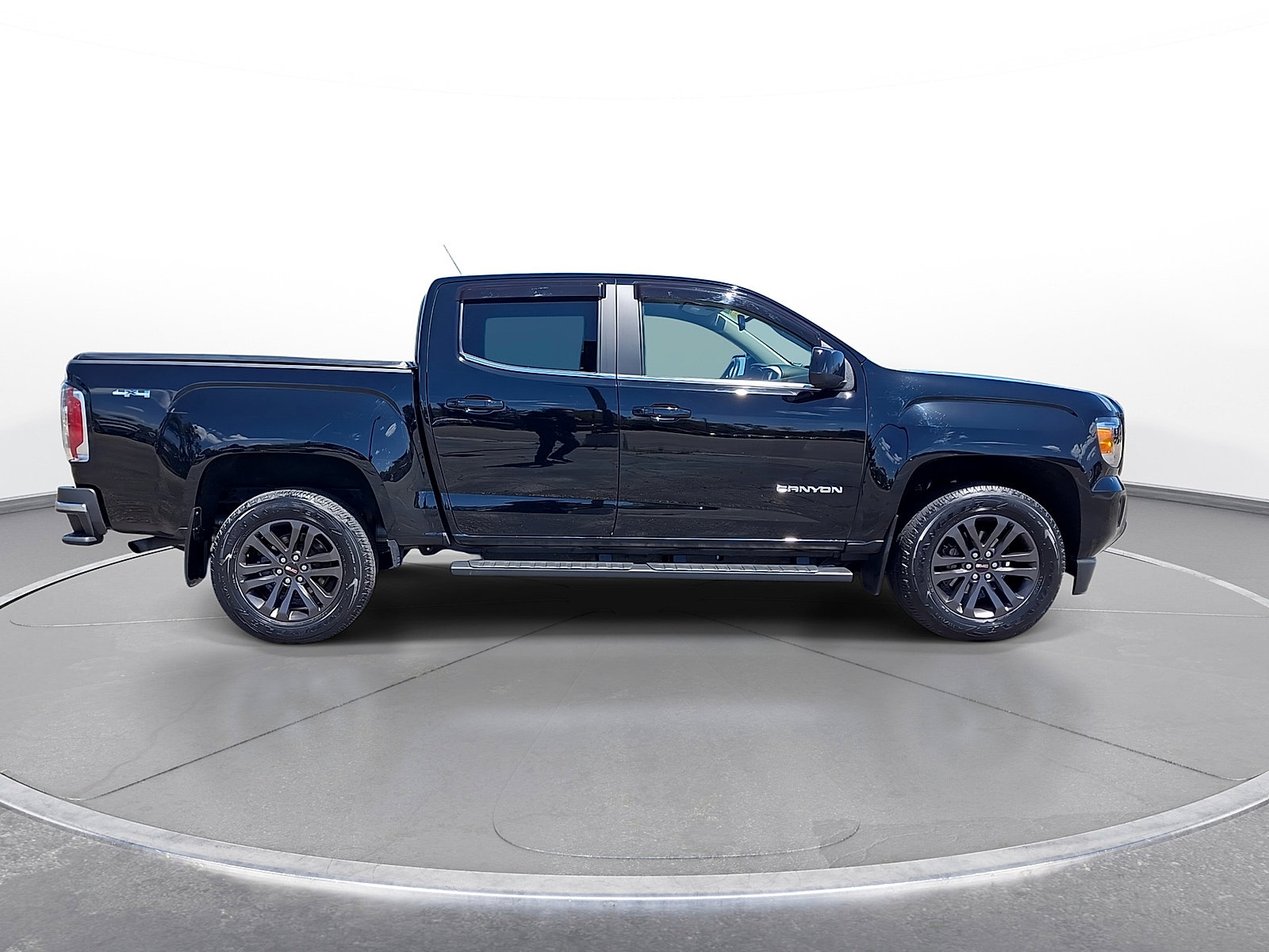 Used 2020 GMC Canyon SLE w/ Elevation Edition AWD/4WD image 9