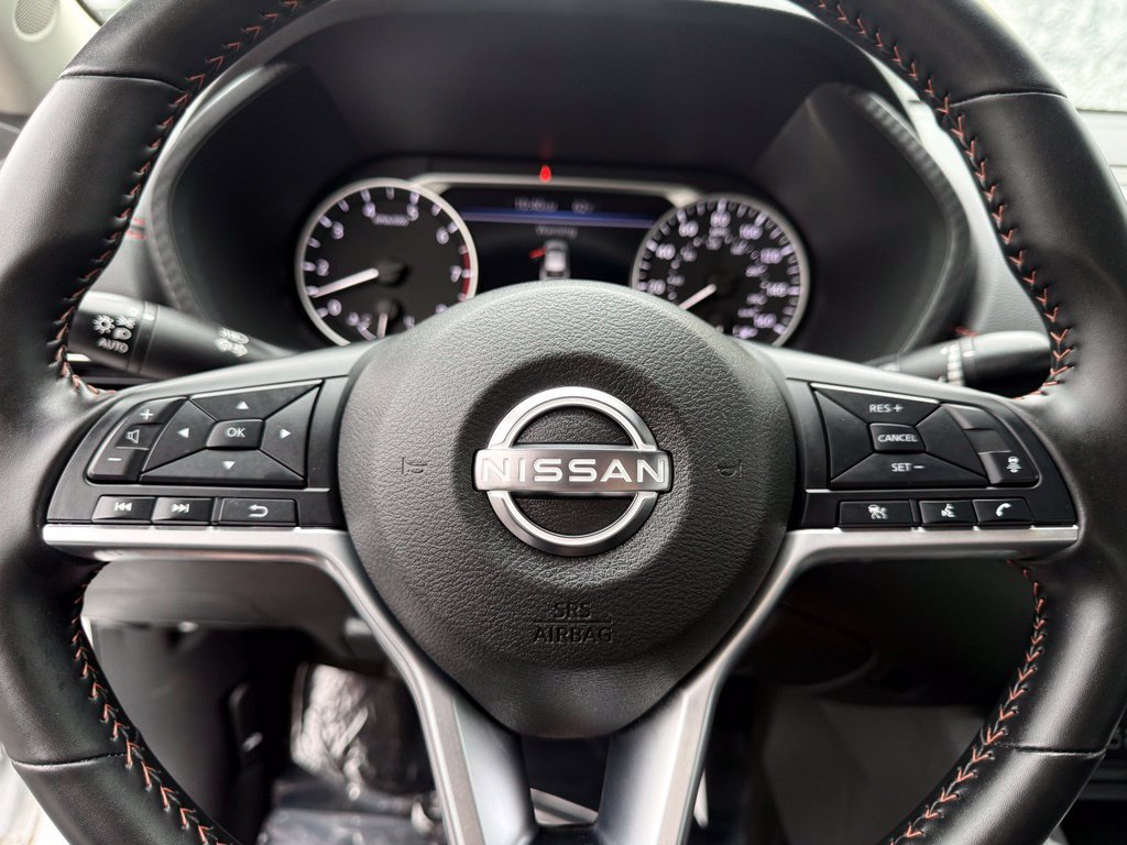 Certified 2025 Nissan Sentra SR FWD image 27