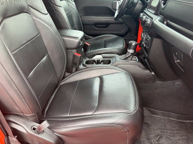 Used 2020 Jeep Wrangler Unlimited Sahara w/ Uconnect 4C Nav & Sound Group AWD/4WD image 19