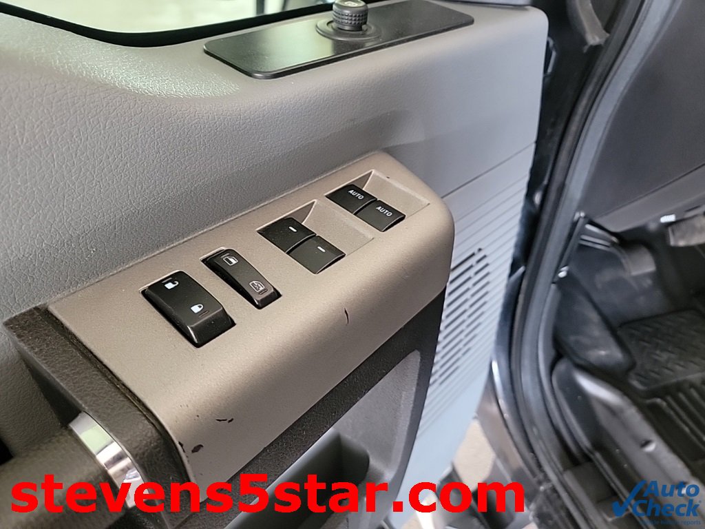 Used 2015 Ford F250 XLT w/ XLT Value Package image 12