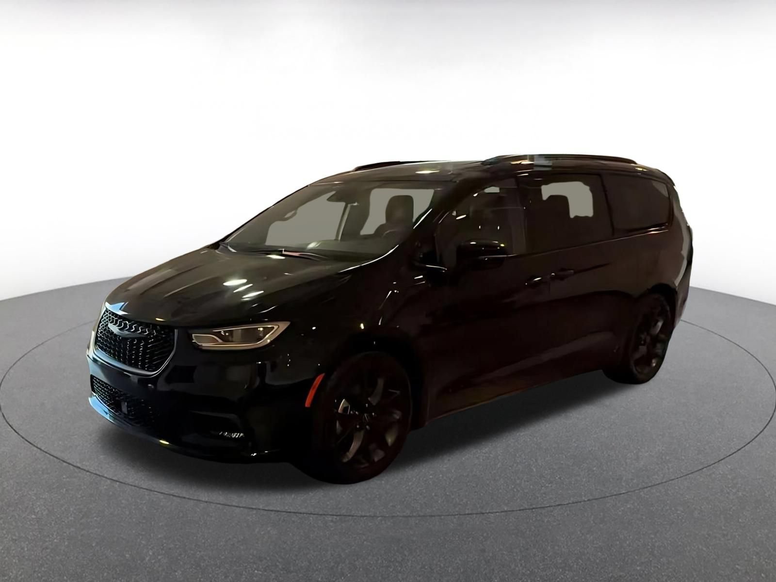 Used 2025 Chrysler Pacifica Limited FWD image 6