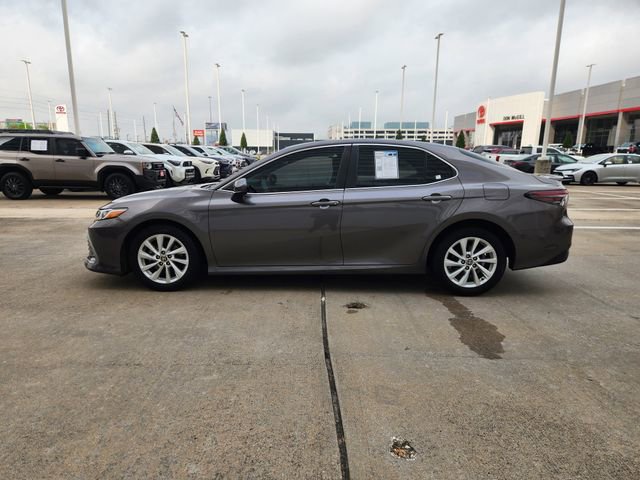 Certified 2022 Toyota Camry LE image 4