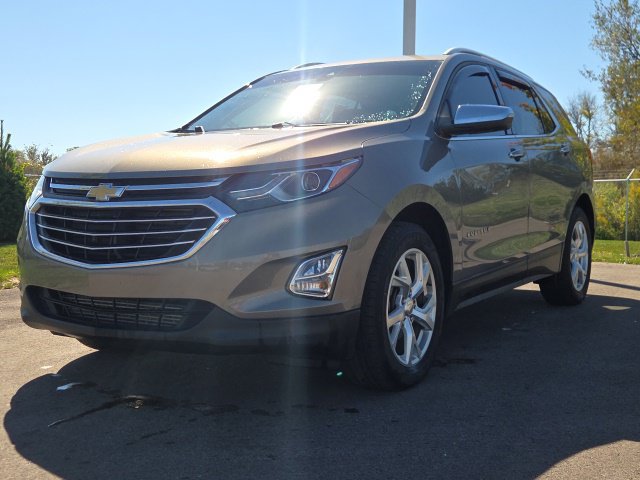 Used 2018 Chevrolet Equinox Premier FWD image 2