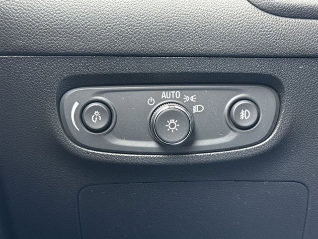 Certified 2021 Buick Encore GX Essence w/ Advanced Technology Package FWD image 22