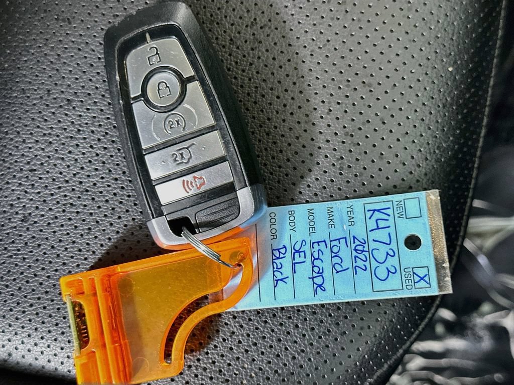 Used 2022 Ford Escape SEL FWD image 32