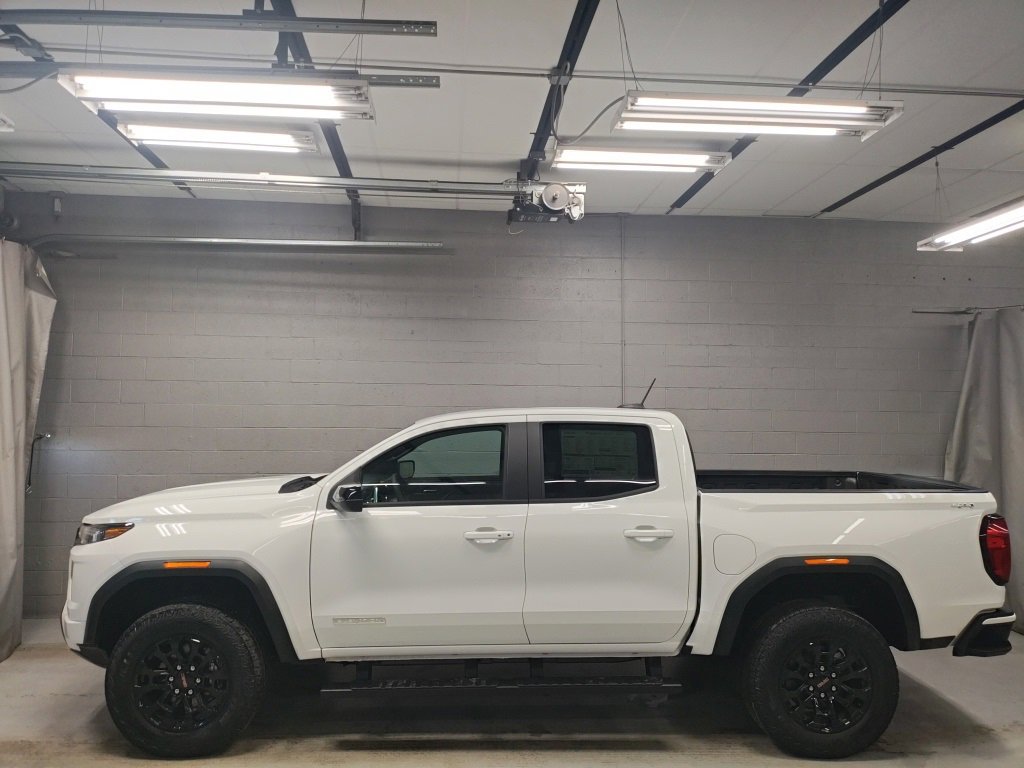 New 2026 GMC Canyon Elevation w/ Convenience Package image 15