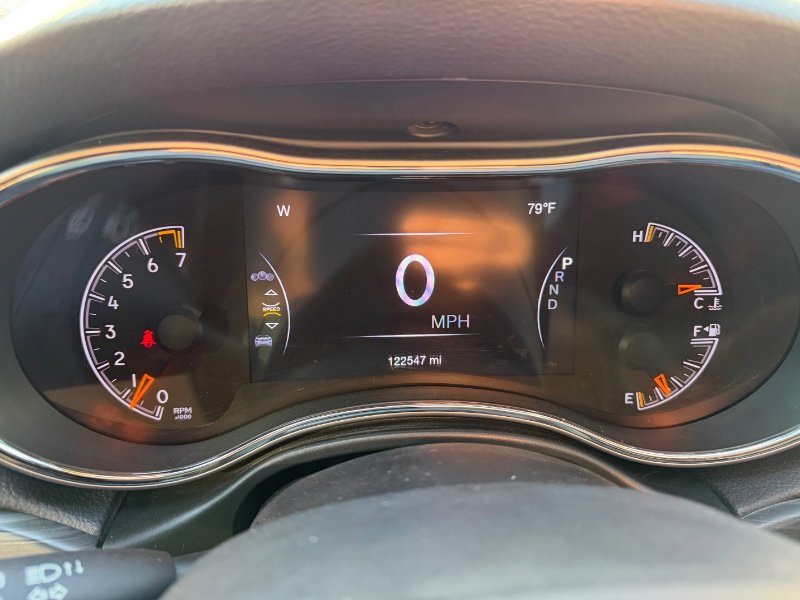 Used 2020 Jeep Grand Cherokee Limited image 2