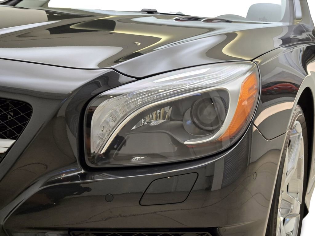 Used 2014 Mercedes-Benz SL 550 image 5