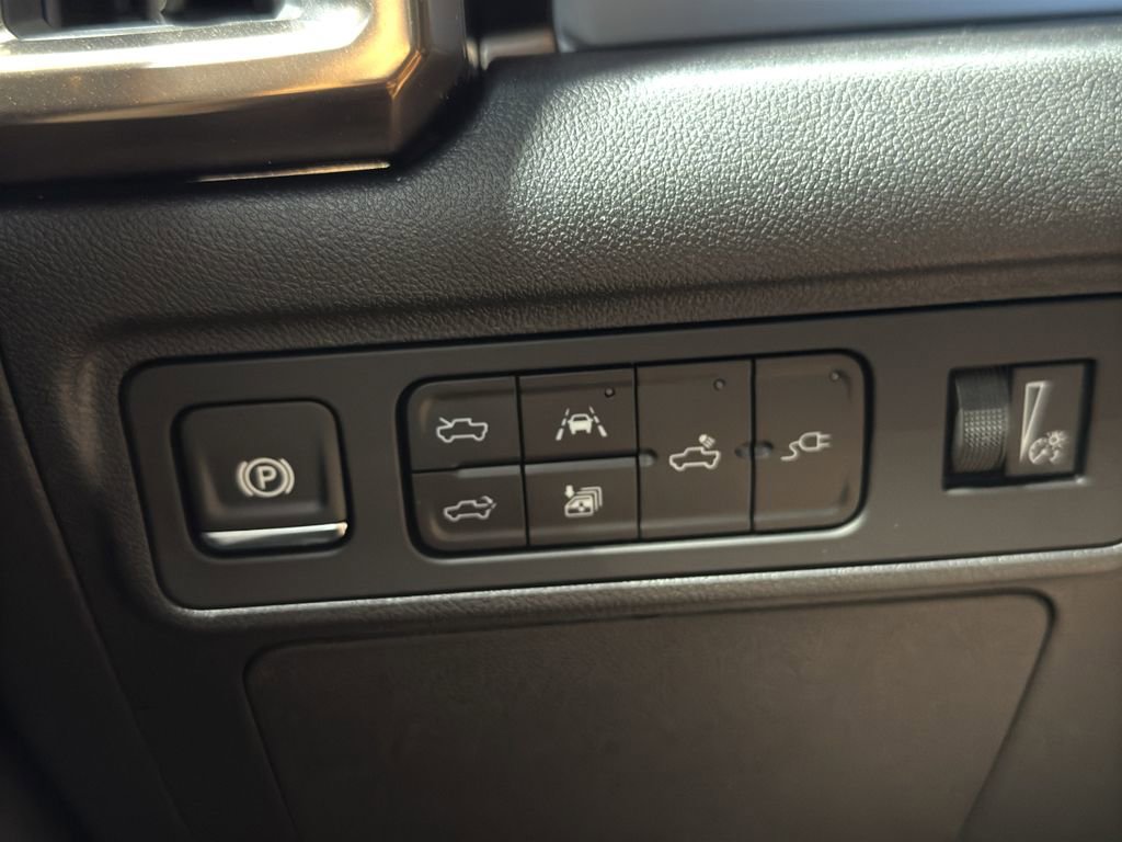 New 2025 GMC Hummer EV 2X w/ LPO, Sport Package image 36