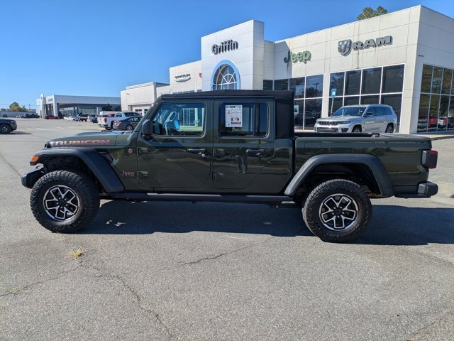 Used 2024 Jeep Gladiator Rubicon w/ Technology Group image 7