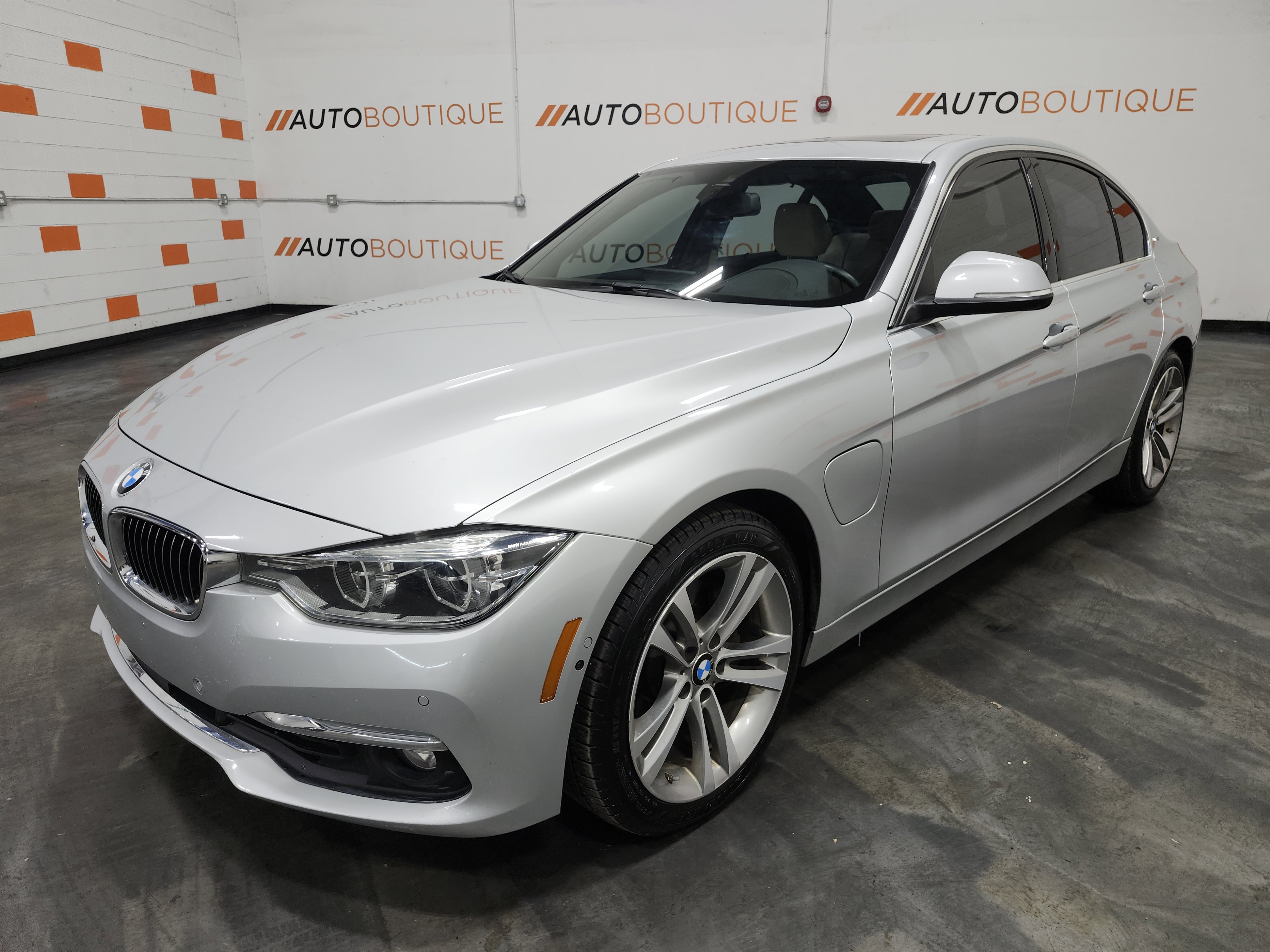 Used 2016 BMW 330e 330e image 17