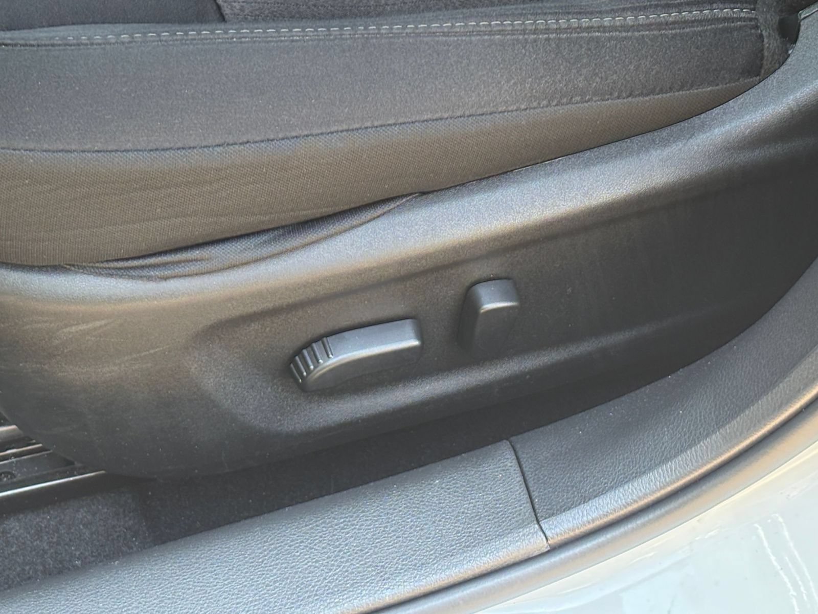 Used 2025 Nissan Altima 2.5 SV FWD image 22