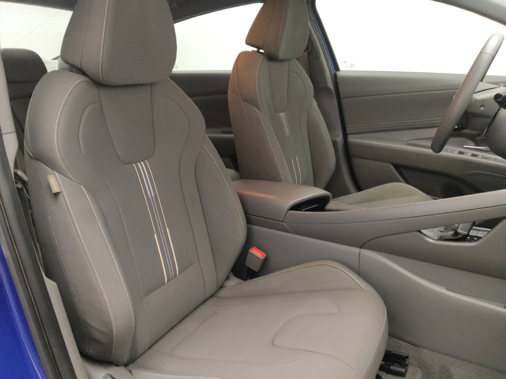 Used 2021 Hyundai Elantra SEL w/ Convenience + Premium Package image 21