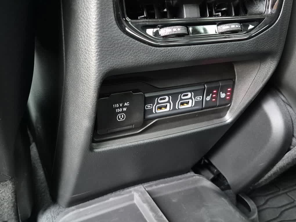 Used 2023 Jeep Grand Cherokee Limited AWD/4WD image 8