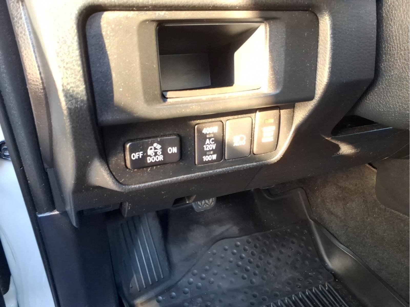 Used 2019 Toyota Tacoma TRD Off-Road AWD/4WD image 29