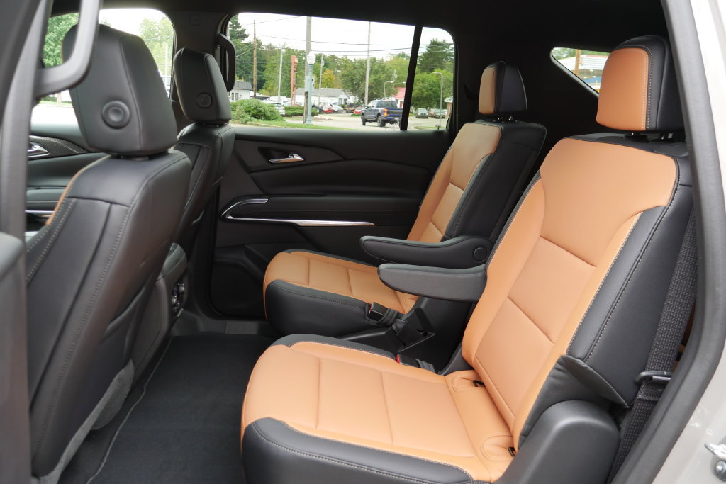 New 2027 Chevrolet Traverse Z71 AWD/4WD image 16