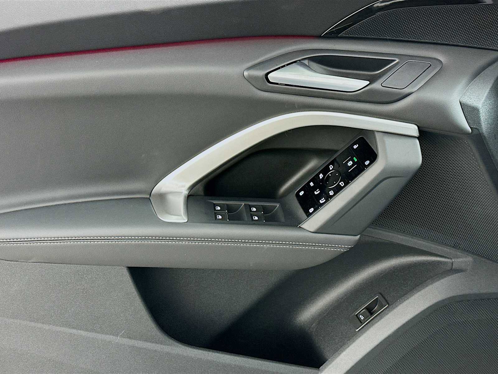 New 2025 Audi Q5 Premium image 16