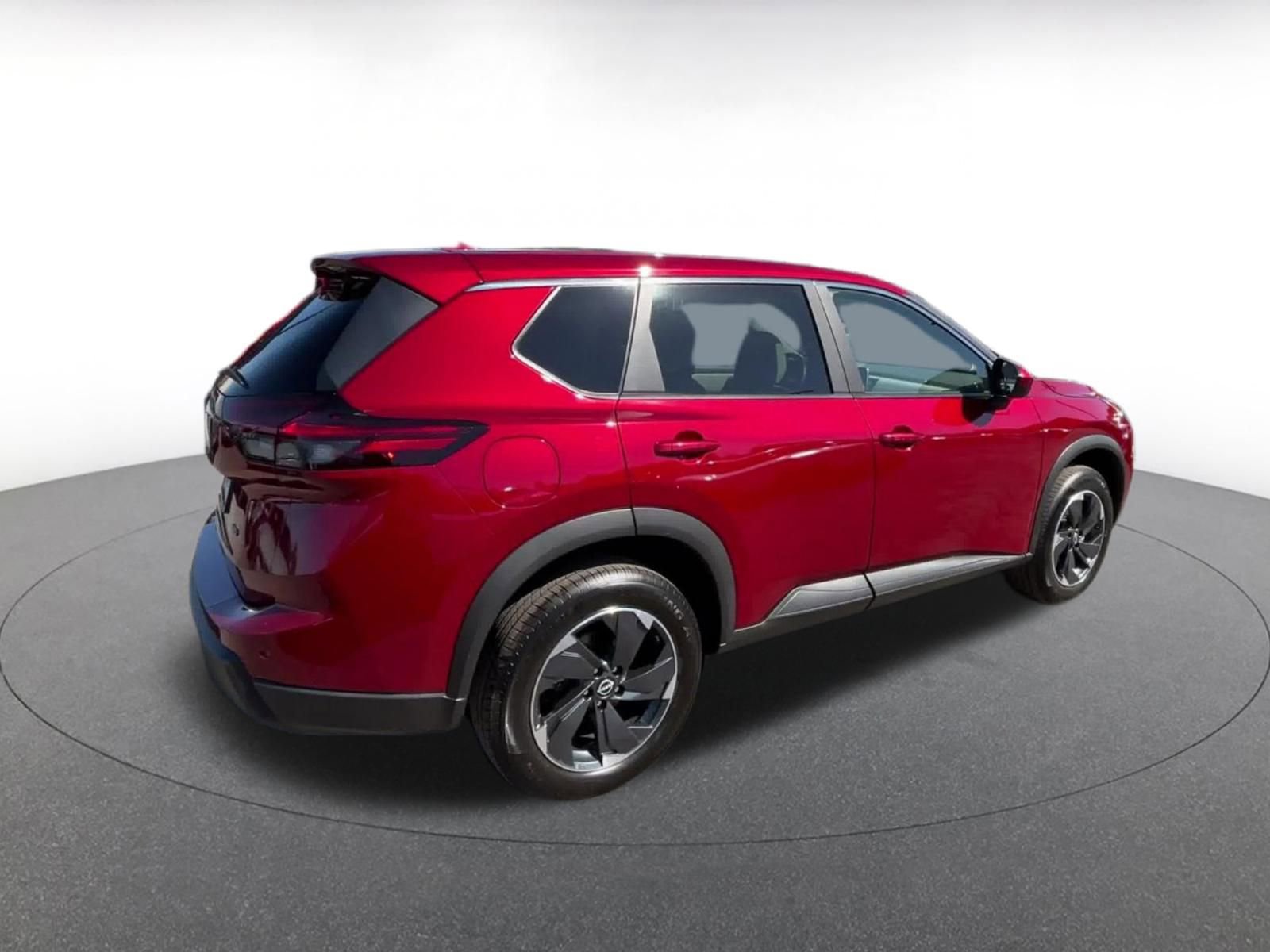 Used 2025 Nissan Rogue SV AWD/4WD image 15