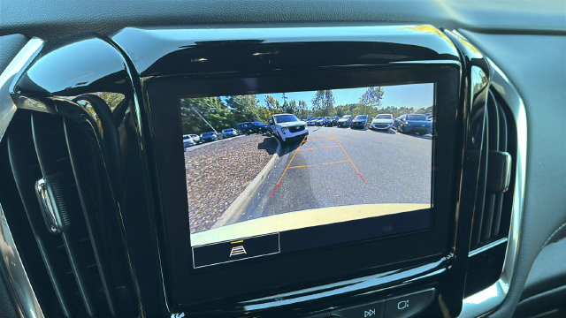 Used 2023 Chevrolet Traverse LT FWD image 26
