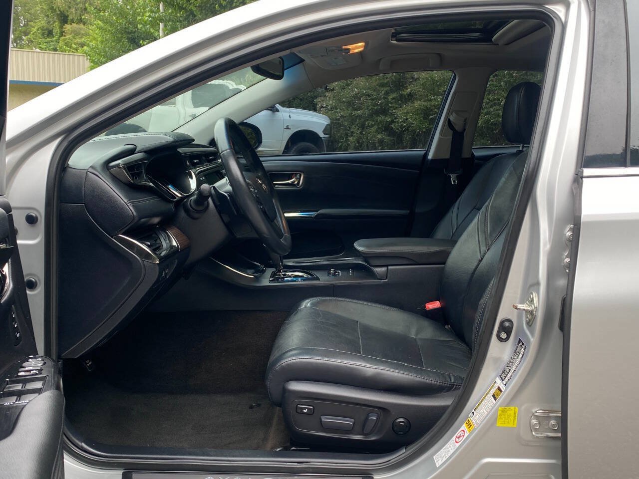Used 2013 Toyota Avalon Limited FWD image 14