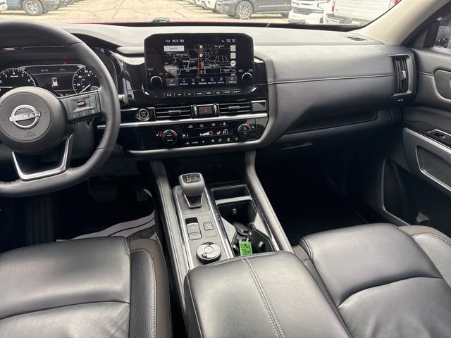Used 2023 Nissan Pathfinder SL image 20