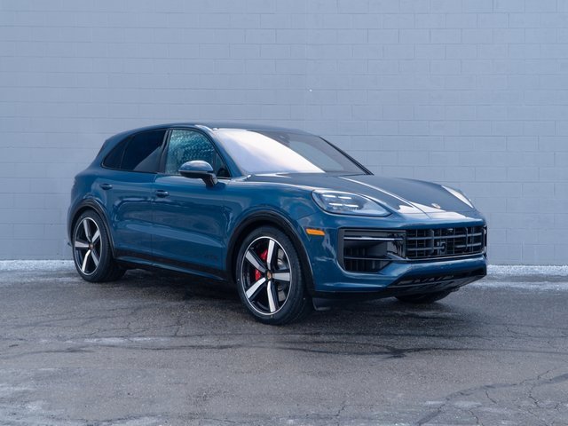 New 2026 Porsche Cayenne GTS image 9