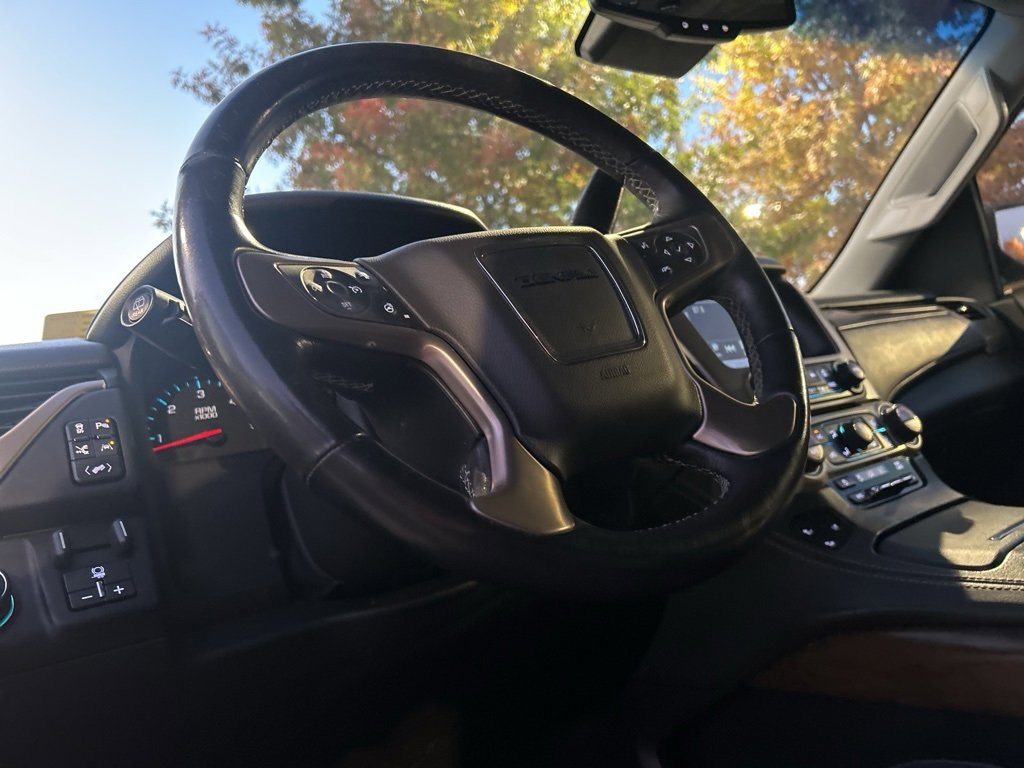 Used 2019 GMC Yukon Denali w/ Denali Ultimate Package image 11