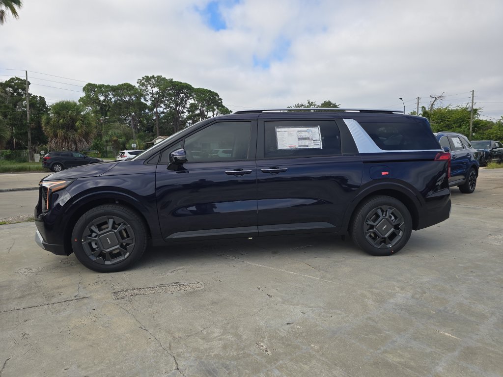 New 2027 Kia Carnival EX FWD image 5
