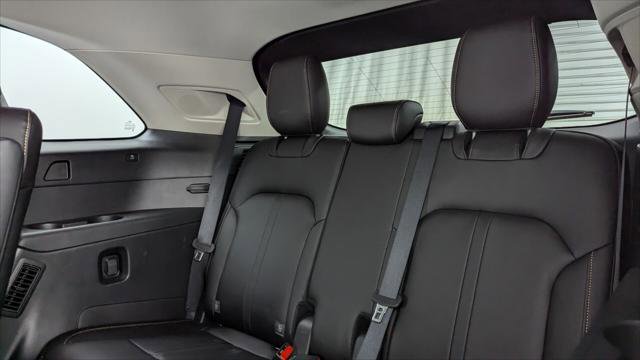 Used 2024 MAZDA CX-90 Plug-In Hybrid w/ Premium Pkg image 18