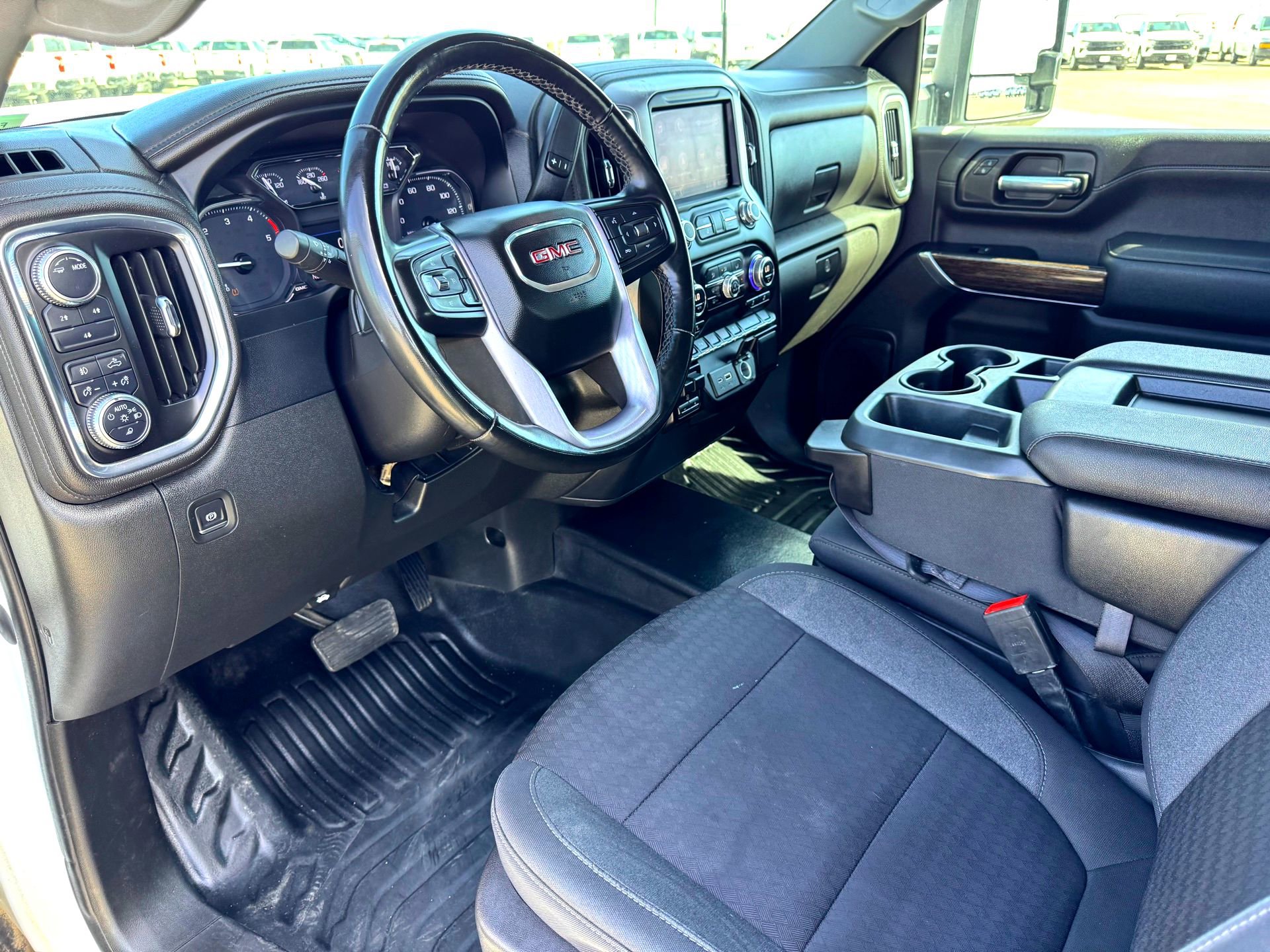 Used 2023 GMC Sierra 2500 SLE w/ SLE Convenience Package image 11