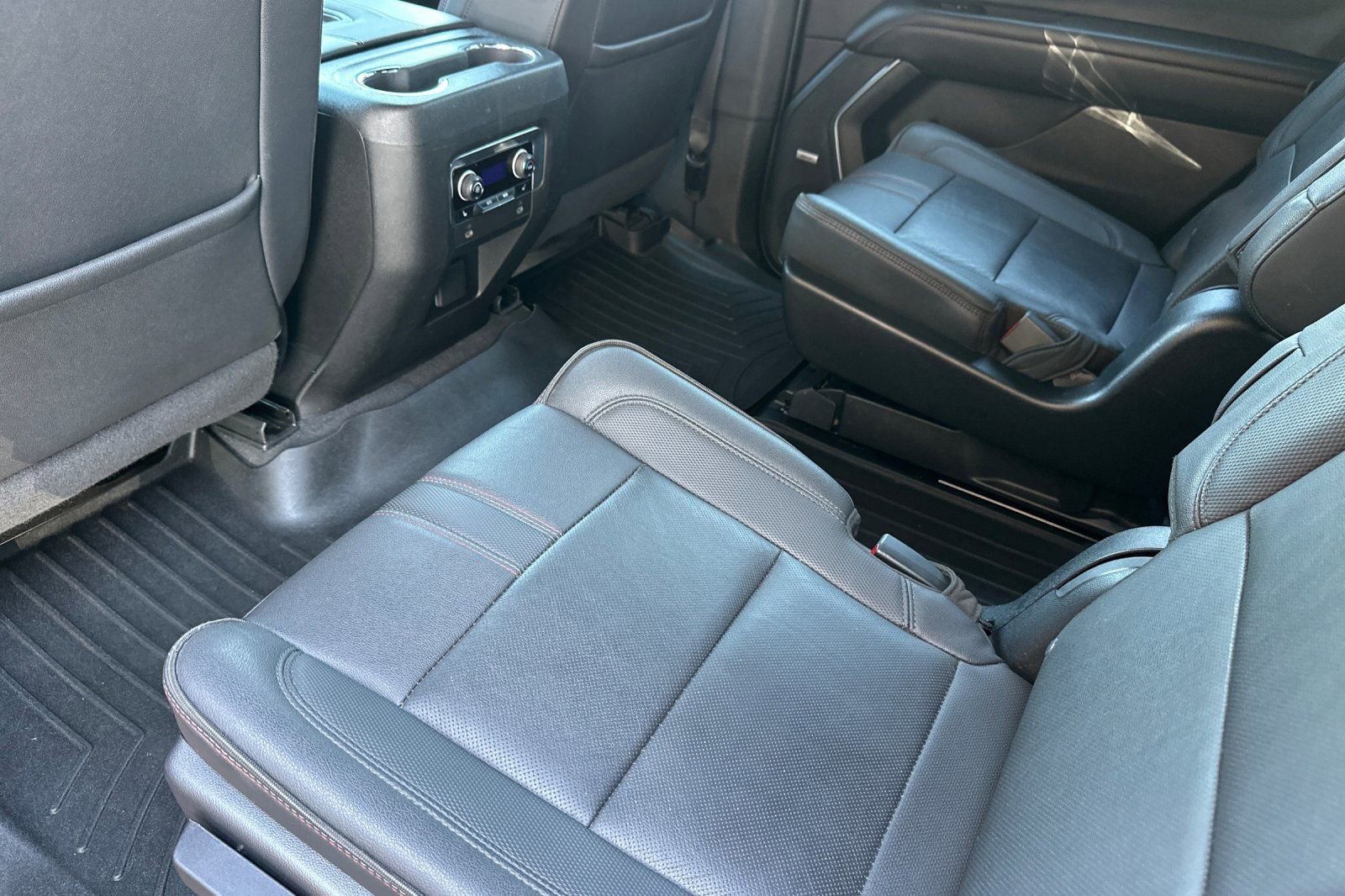 Used 2023 Chevrolet Tahoe RST w/ Luxury Package image 14