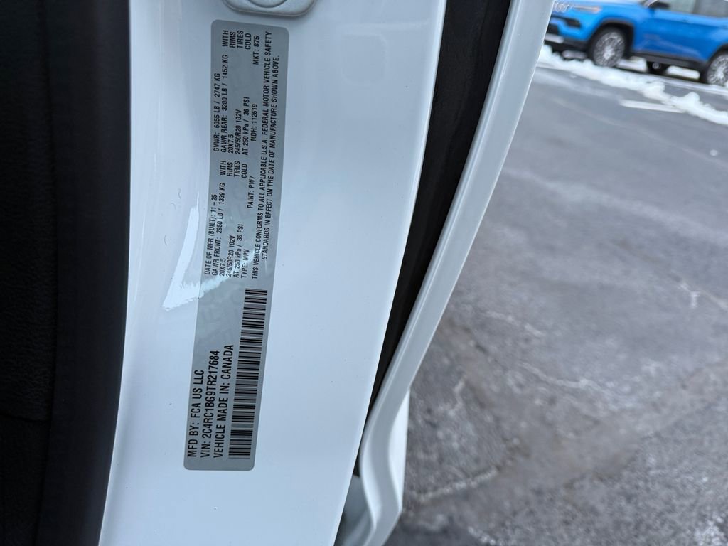 New 2026 Chrysler Pacifica Select FWD image 24
