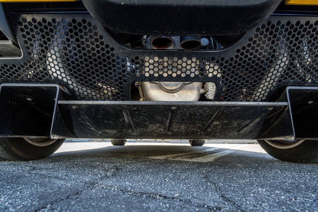Used 2006 Ford GT RWD image 23