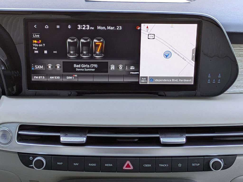 Used 2023 Hyundai Palisade Calligraphy image 18