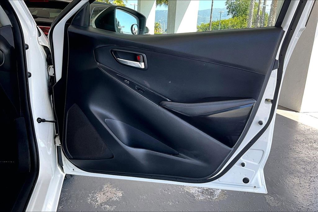 Used 2018 Toyota Yaris iA FWD image 28
