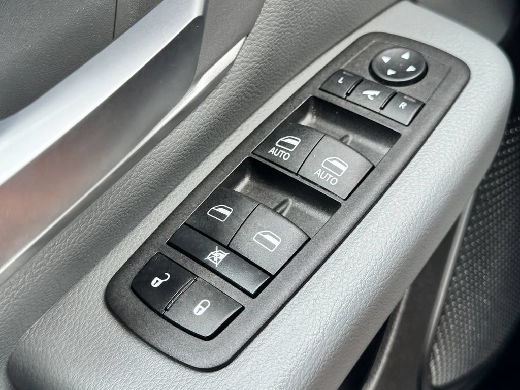 Used 2023 RAM 1500 Big Horn AWD/4WD image 30