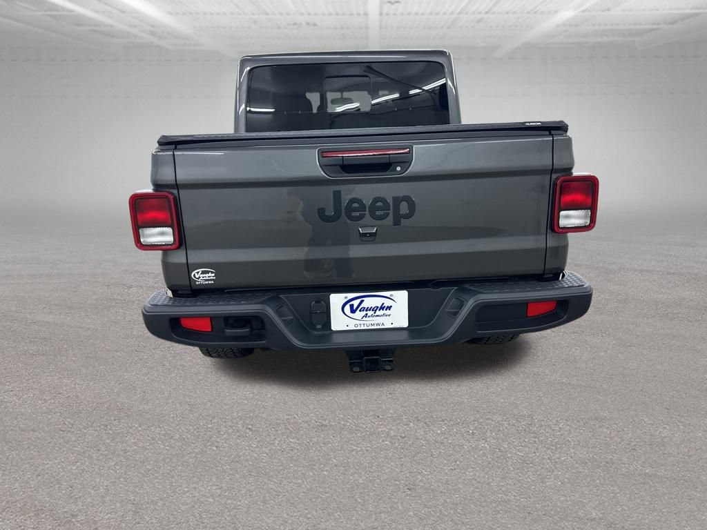 Used 2025 Jeep Gladiator Sport image 11