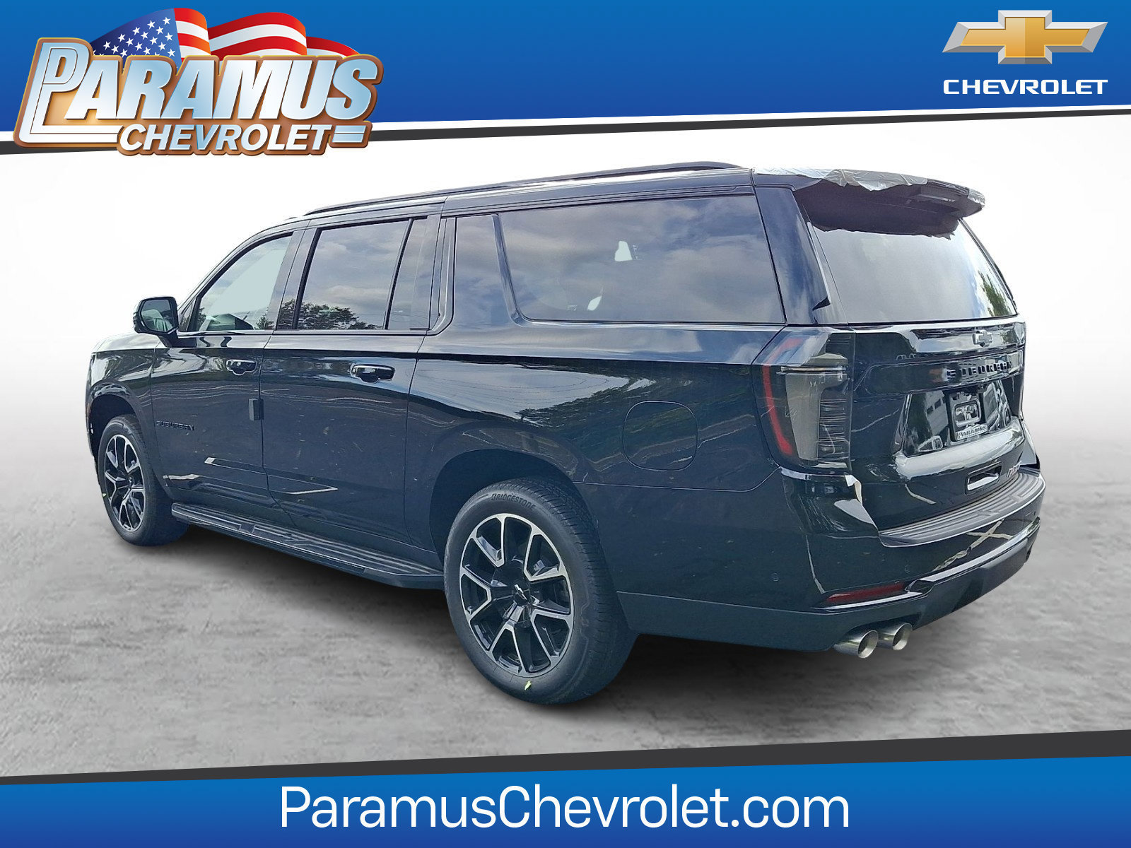 New 2026 Chevrolet Suburban RST w/ Advanced Technology Package AWD/4WD image 3