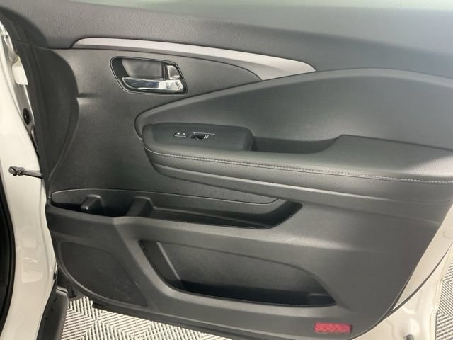 Certified 2023 Honda Ridgeline RTL image 13