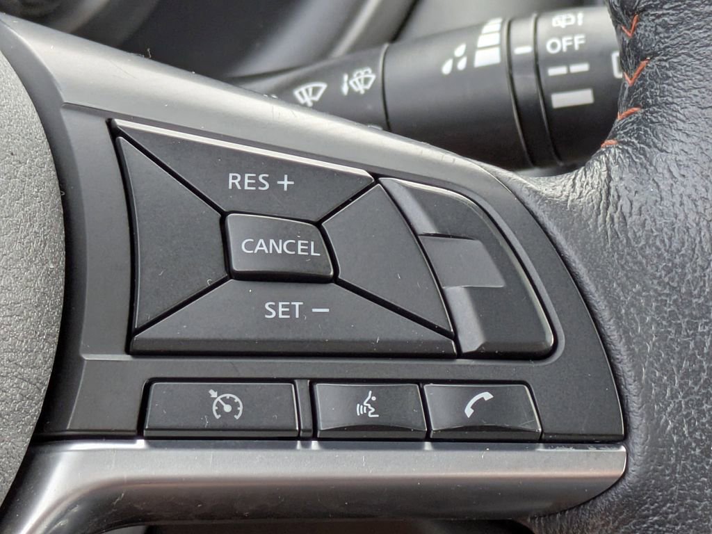 Used 2019 Nissan Kicks SR w/ SR Premium Package image 31