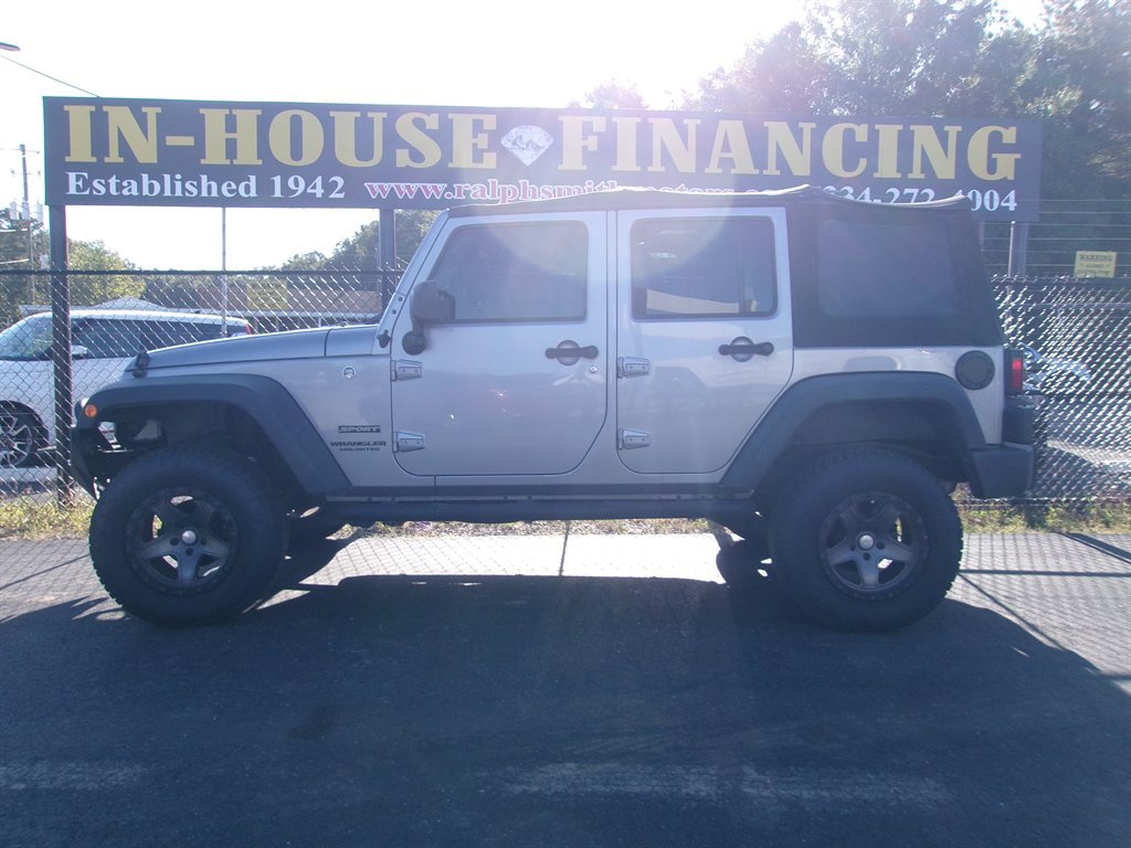 Used 2016 Jeep Wrangler Unlimited Sport w/ Connectivity Group image 1