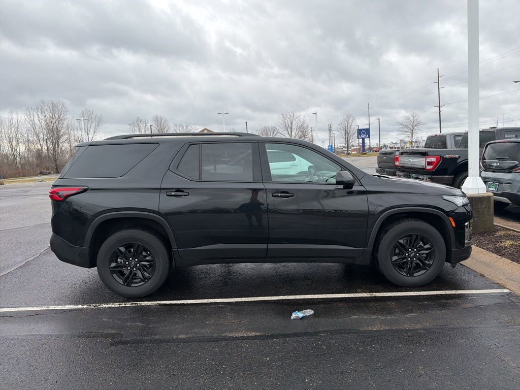 Used 2023 Chevrolet Traverse LS w/ Midnight/Sport Edition image 11