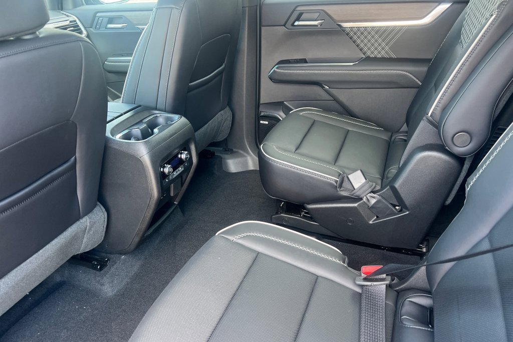 New 2026 GMC Acadia Denali image 9