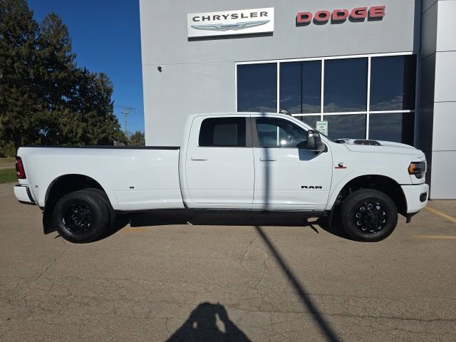 Used 2023 RAM 3500 Limited image 3