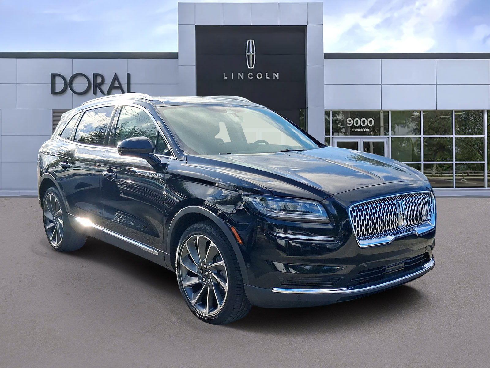 Certified 2023 Lincoln Nautilus Reserve w/ Equipment Group 201A AWD/4WD image 1